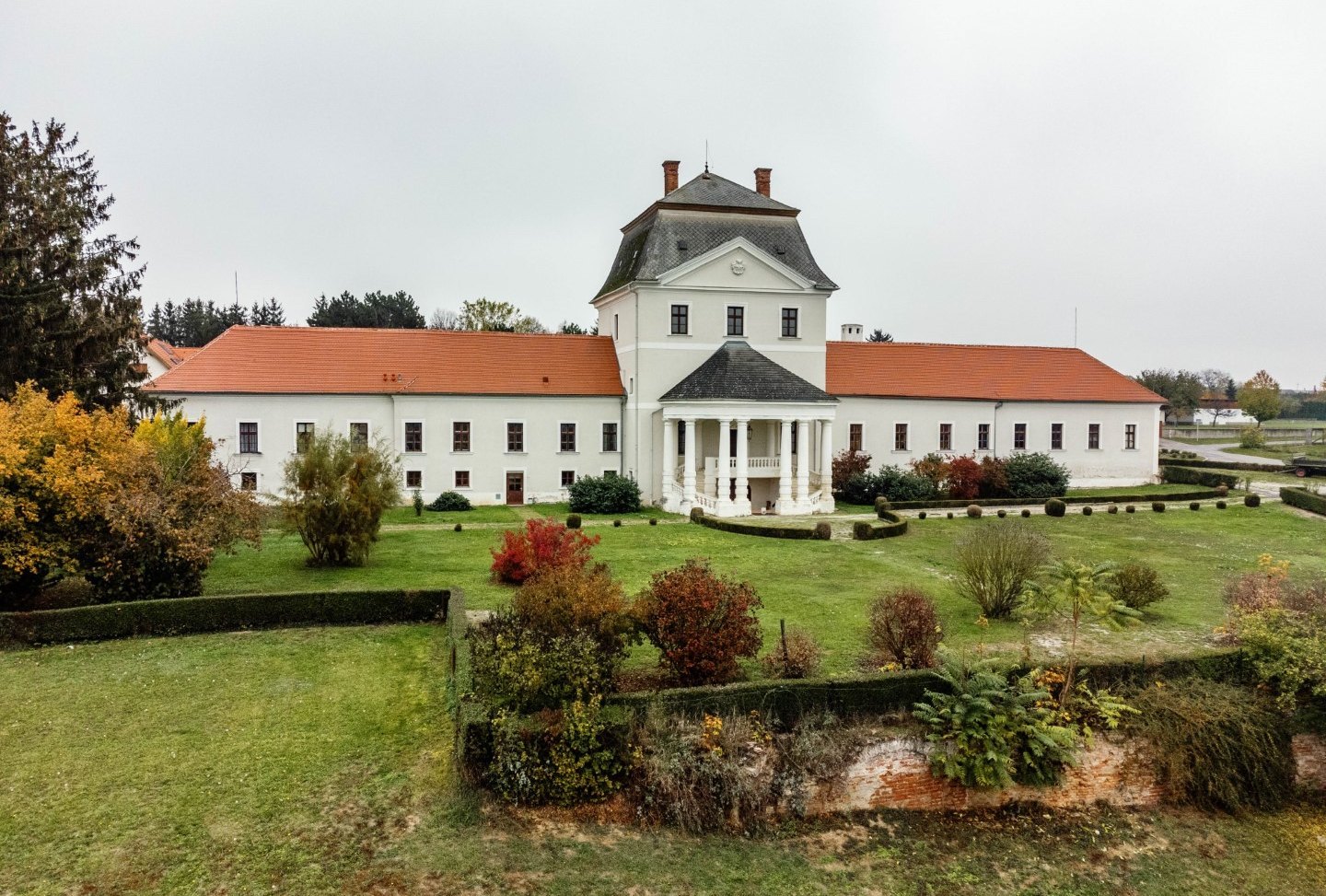 [Translate to Burgenland-Kroatisch:] Schloss Nebersdorf