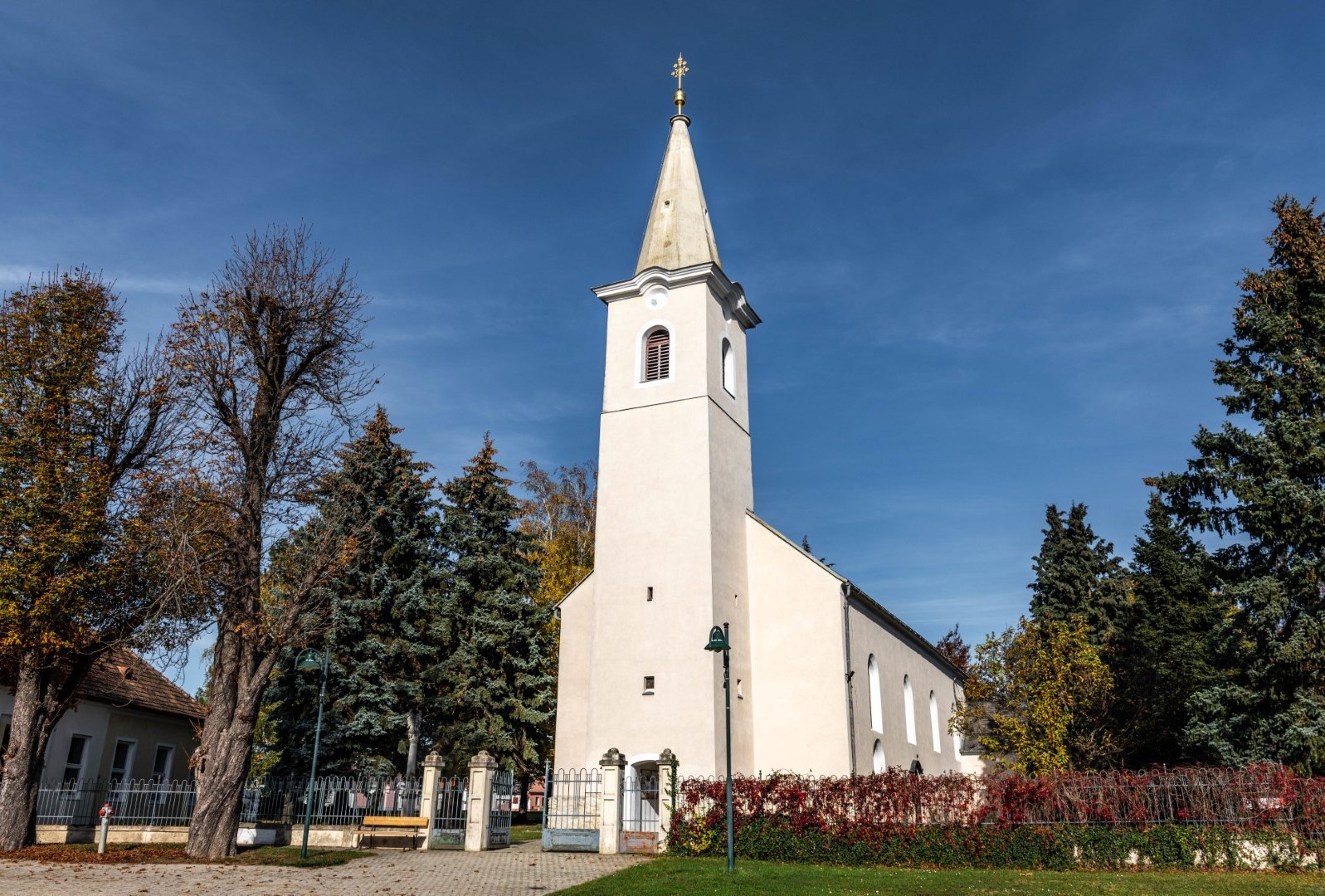 [Translate to Burgenland-Kroatisch:] Kirche in Kleinwarasdorf
