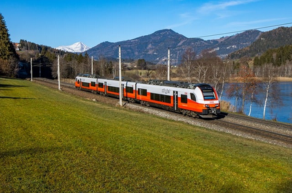 [Translate to Burgenland-Kroatisch:] Zugfahrt